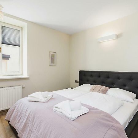 Apartments Cracow Miodowa By Renters Krasków Dış mekan fotoğraf
