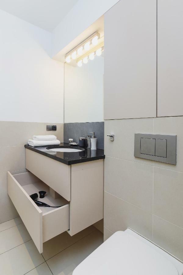 Apartments Cracow Miodowa By Renters Krasków Dış mekan fotoğraf